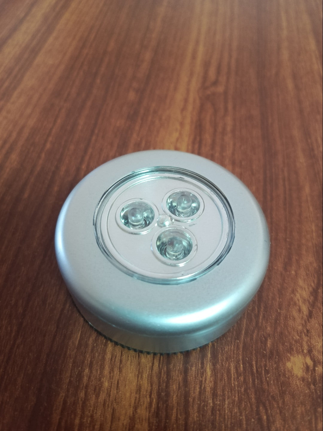 Wireless LED Puck Light